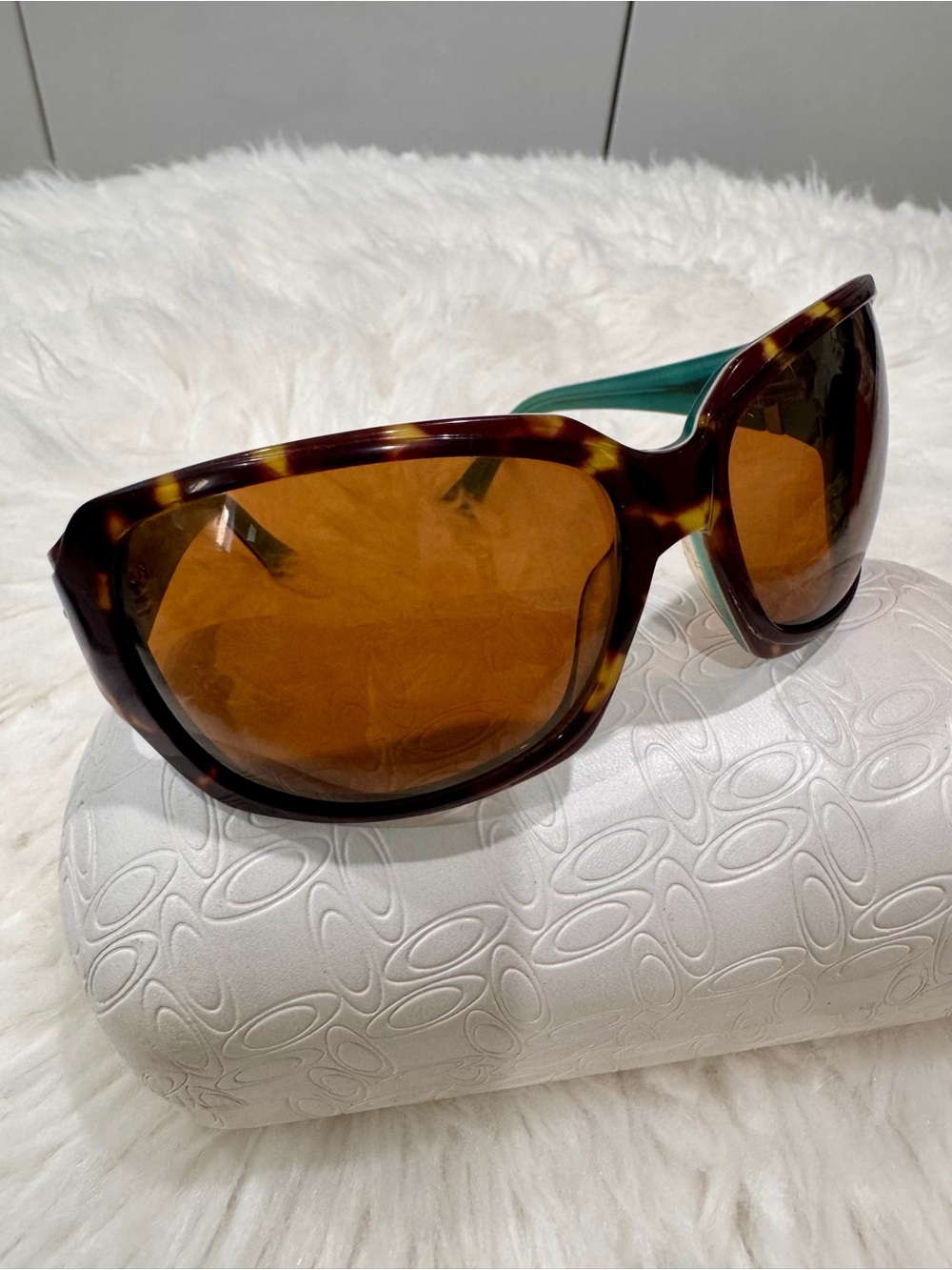 Vintage OAKLEY Disobey 05-321 57mm Brown Tortoise Oversized Wrap Sunglasses - Picture 3 of 7